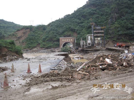 暴雨侵袭小陇山 21个林场受灾，营林生产面临严峻考验